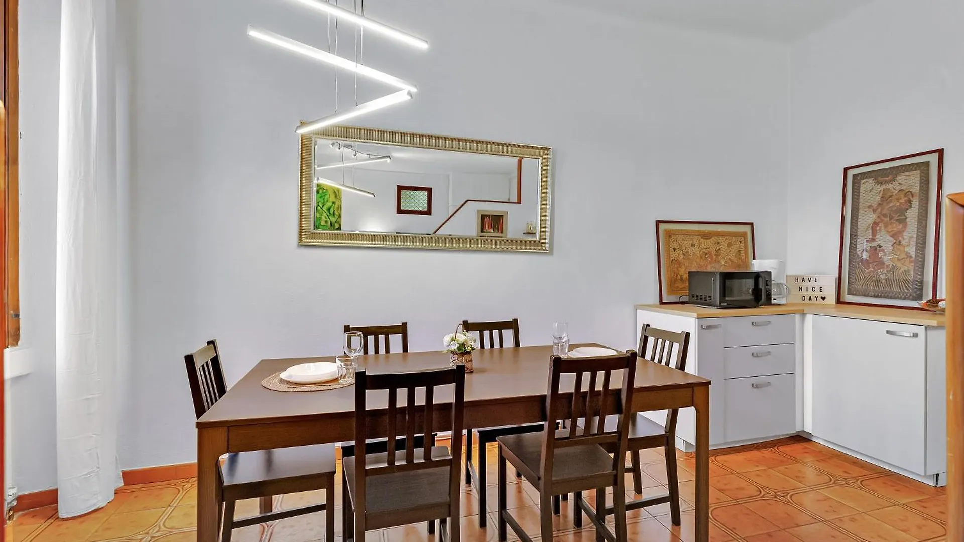 Charming And Large - 4 People - Fiera & Duomo 0*, Milan Italy