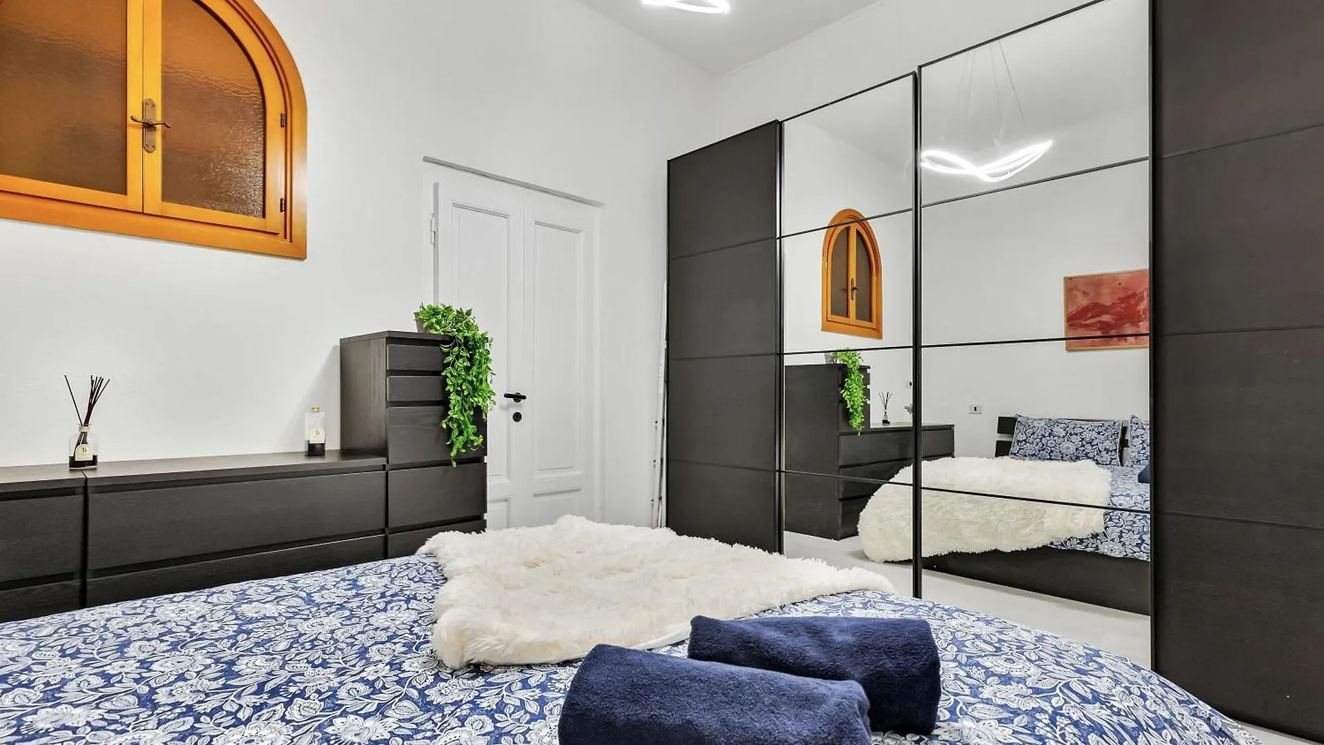 Charming And Large - 4 People - Fiera & Duomo Apartment Milan Italy
